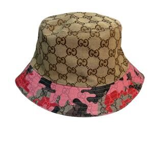 NWT Gucci GG Supreme Canvas Bucket Hat M 58cm Pink Red Camo Unisex